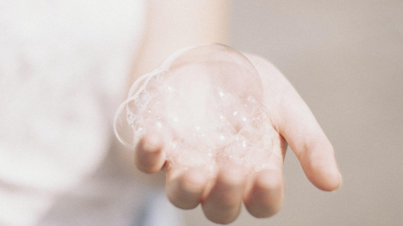 Hand and soap sanitizer: how to remedy our chapped hands and start again